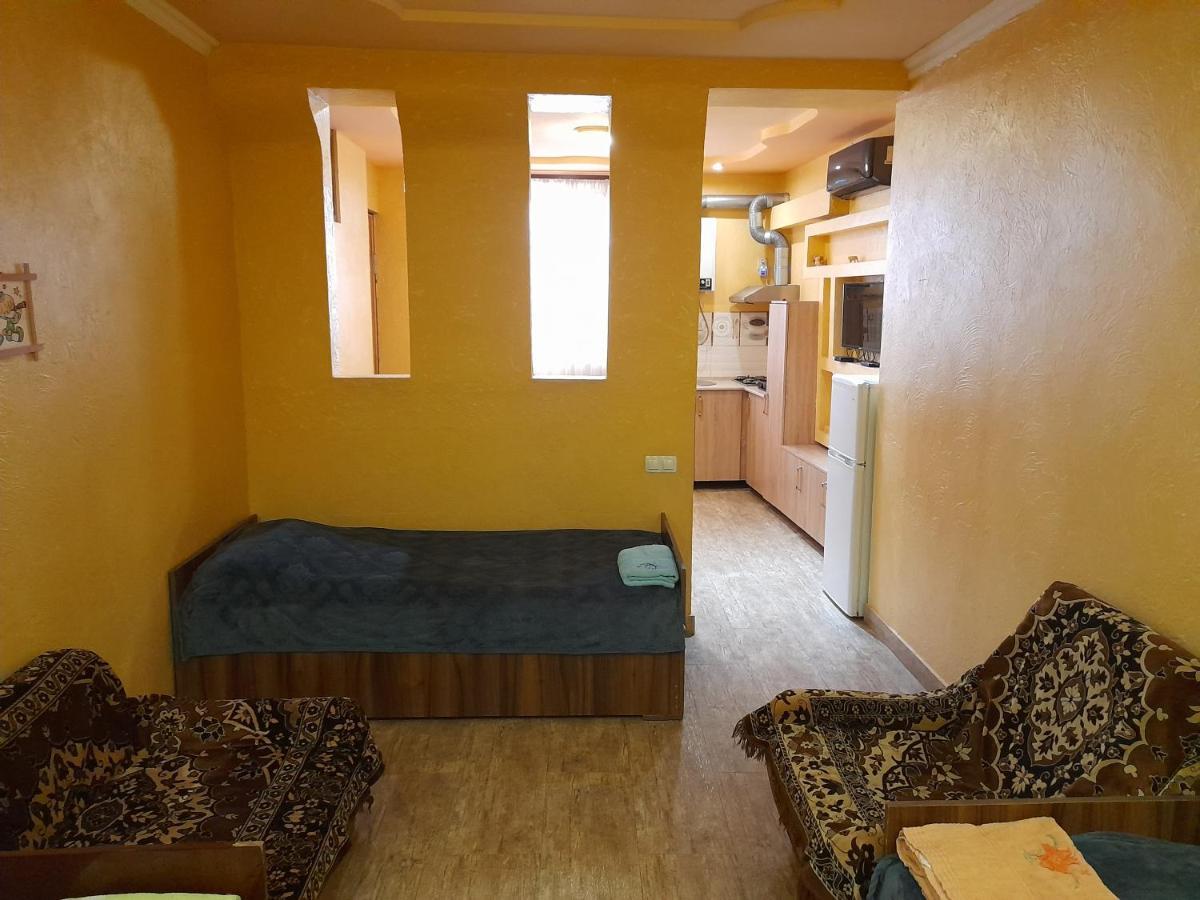 Guest House In Center Yerevan Exterior photo